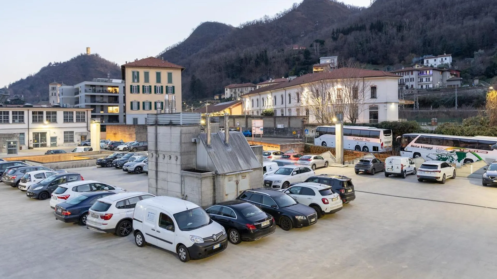 Living Lake Como-Rooms&Parking