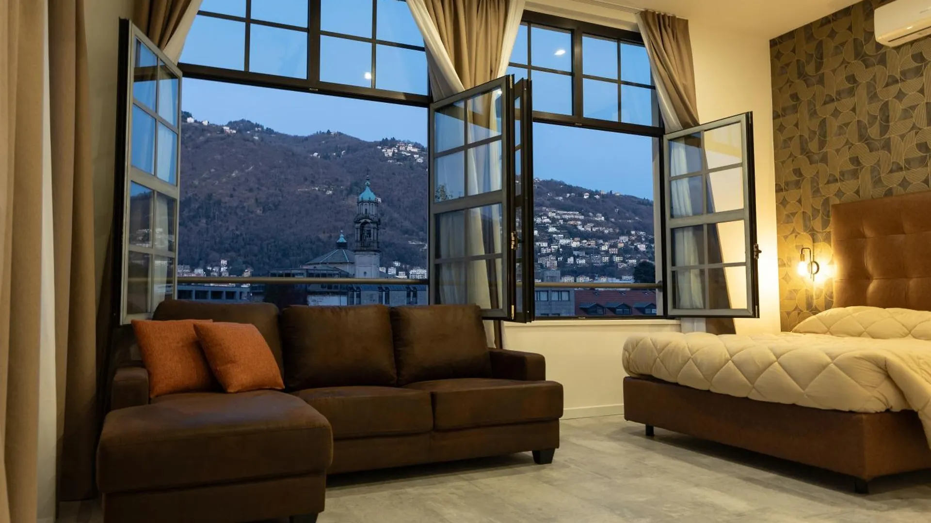 Living Lake Como-Rooms&Parking 0*, Όπως
