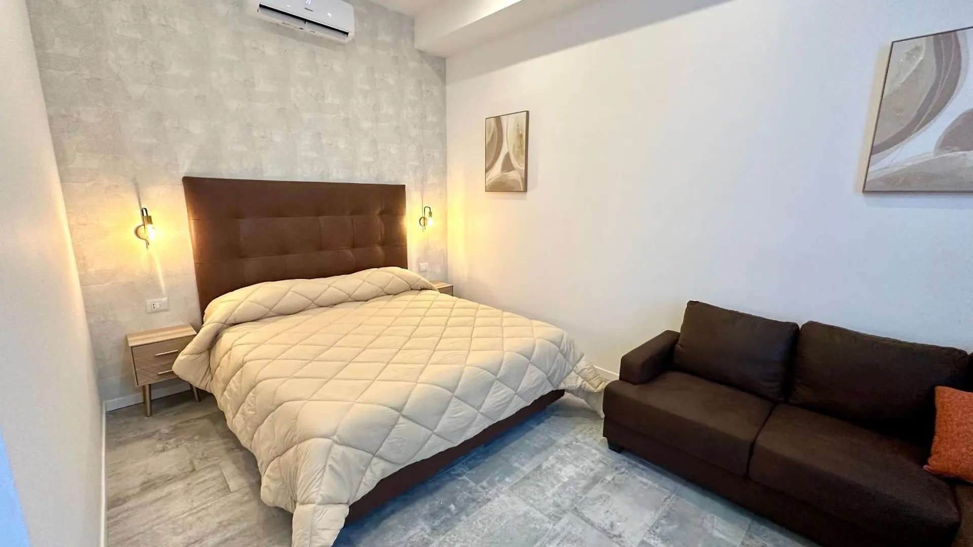 Living Lake Como-Rooms&Parking Πανσιόν Όπως
